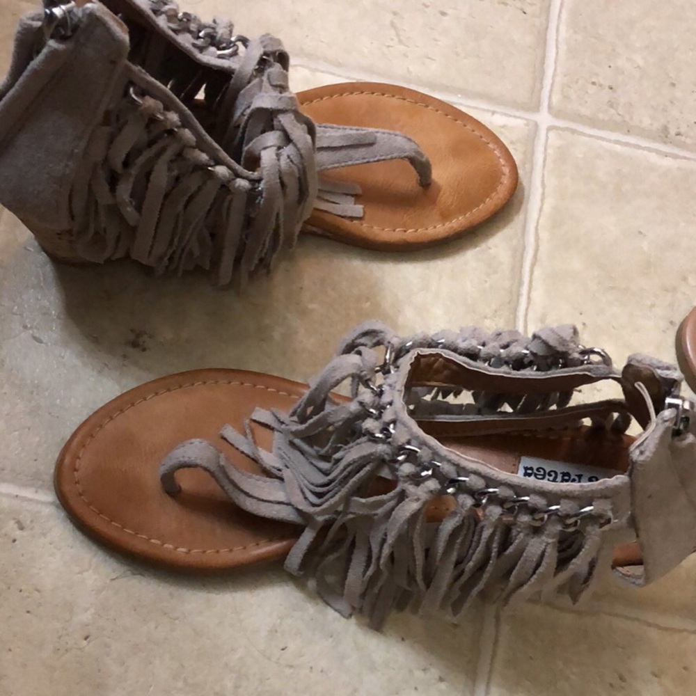 Fringe wedge sandals